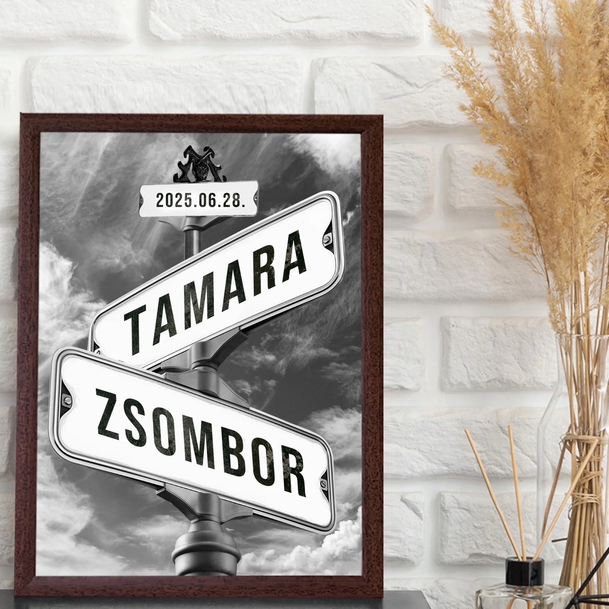 1-egyedi-ajandekok-frame-mockup-bukk