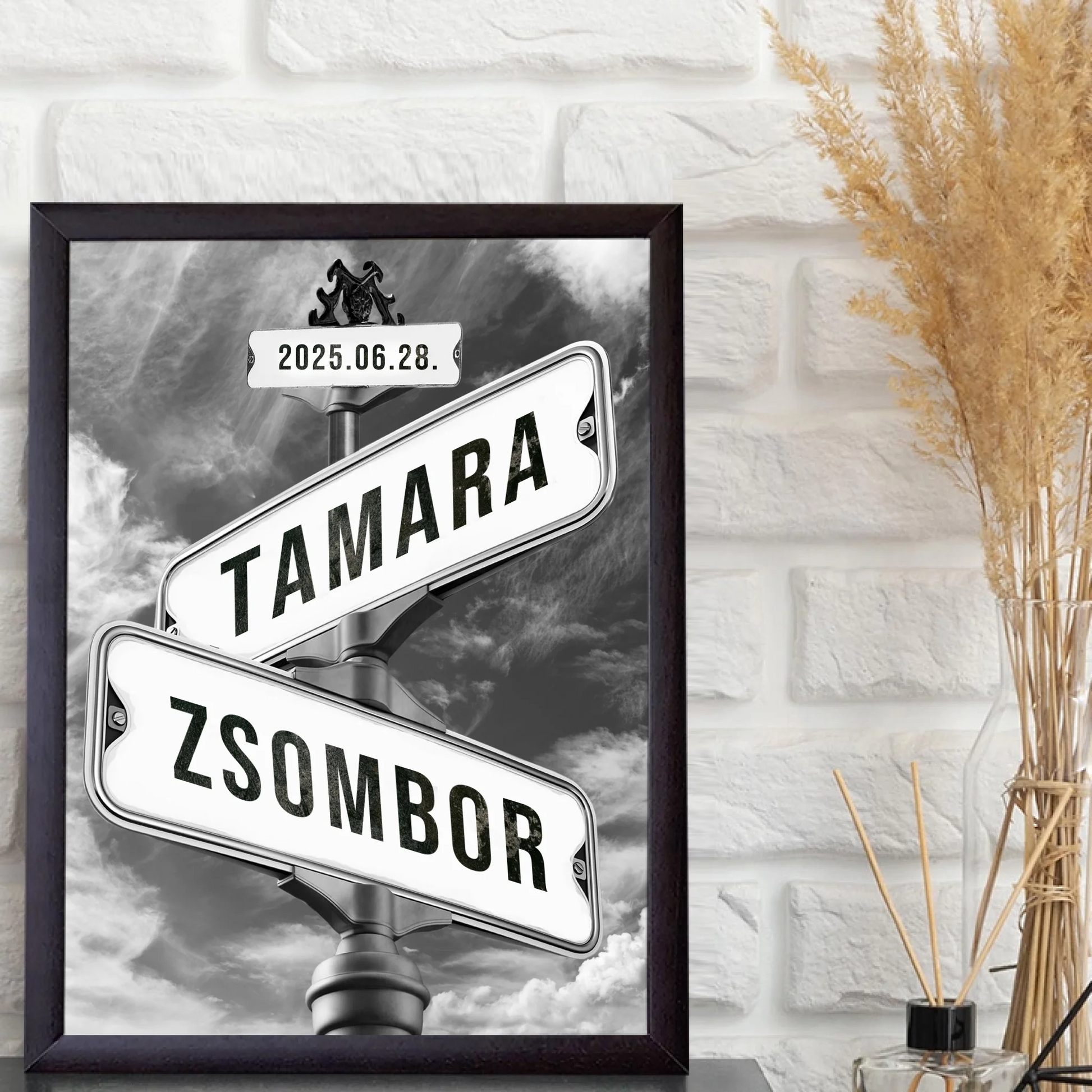 1-egyedi-ajandekok-frame-mockup-1-wenge