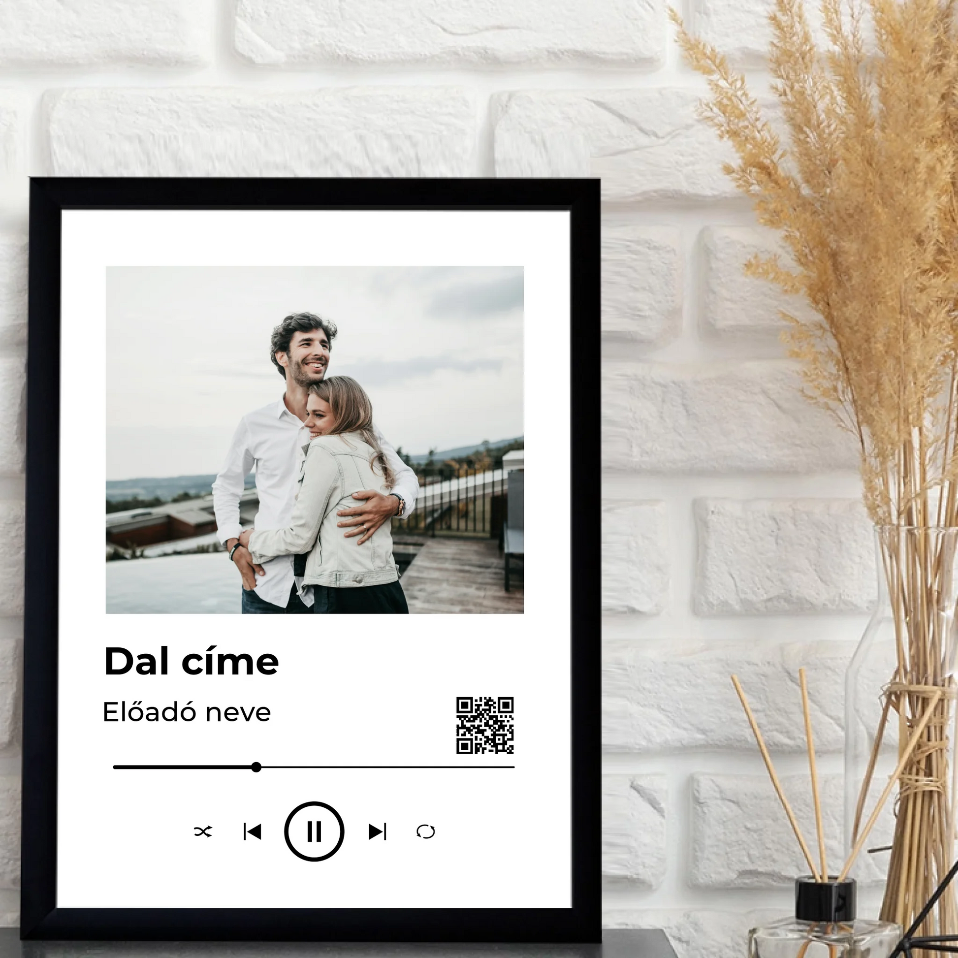 1-egyedi-ajandekok-frame-mockup-fekete