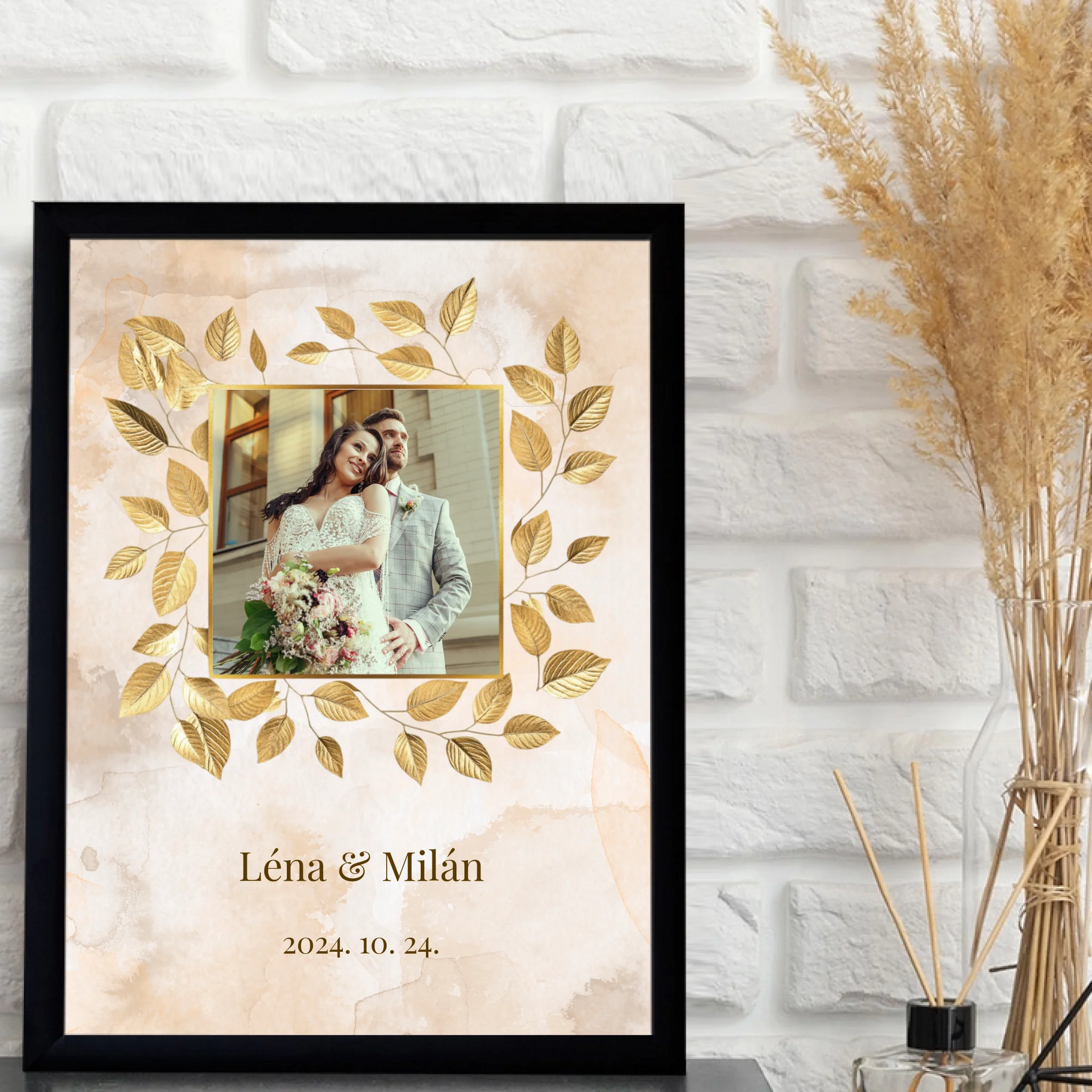 1-egyedi-ajandekok-frame-mockup-fekete
