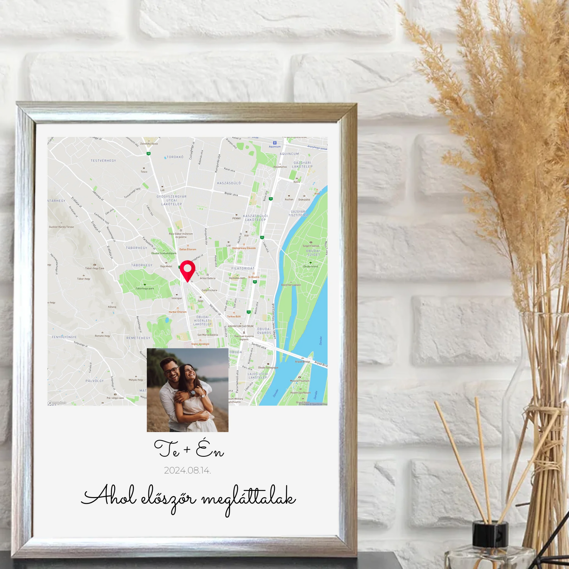1-egyedi-ajandekok-frame-mockup-ezust