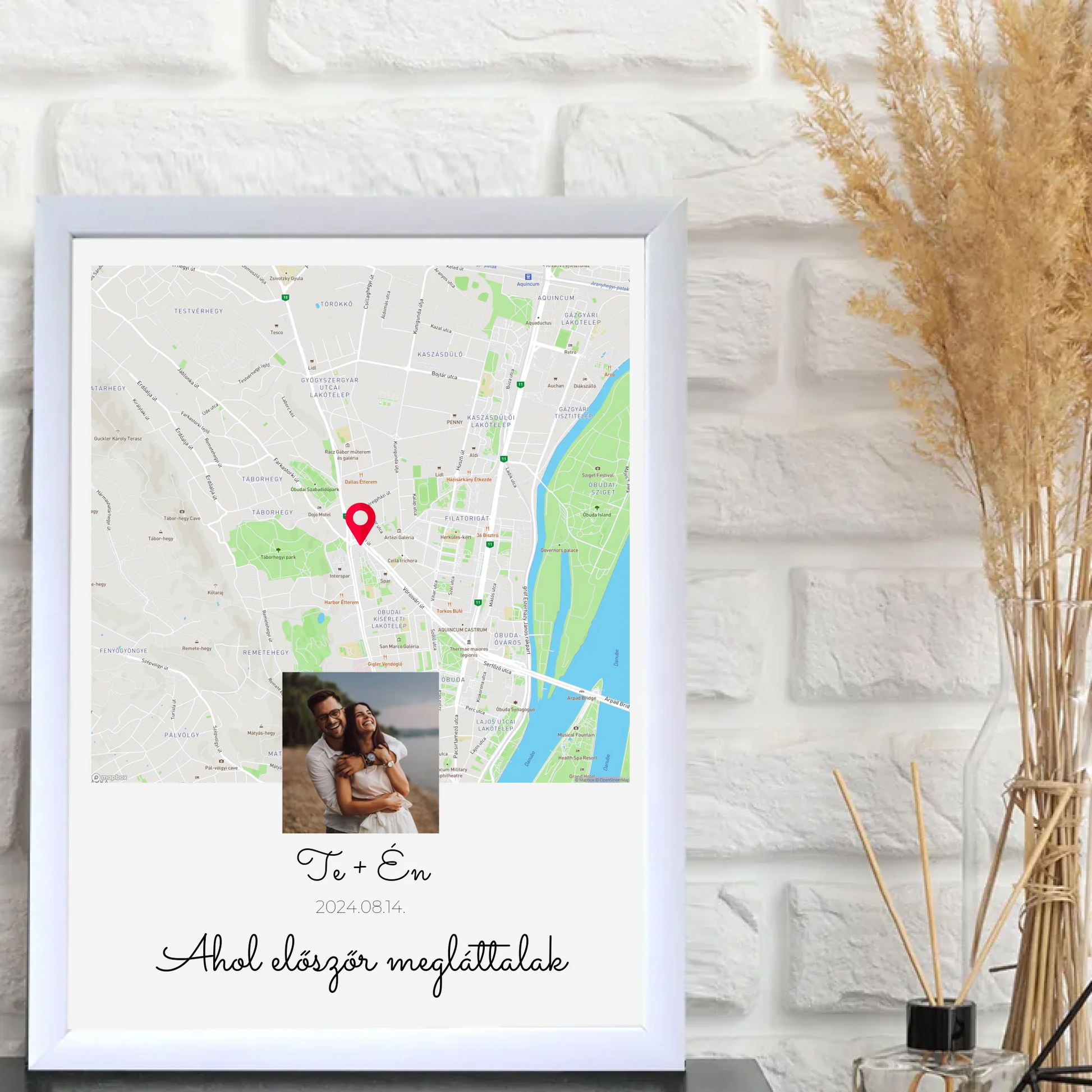 1-egyedi-ajandekok-frame-mockup-feher