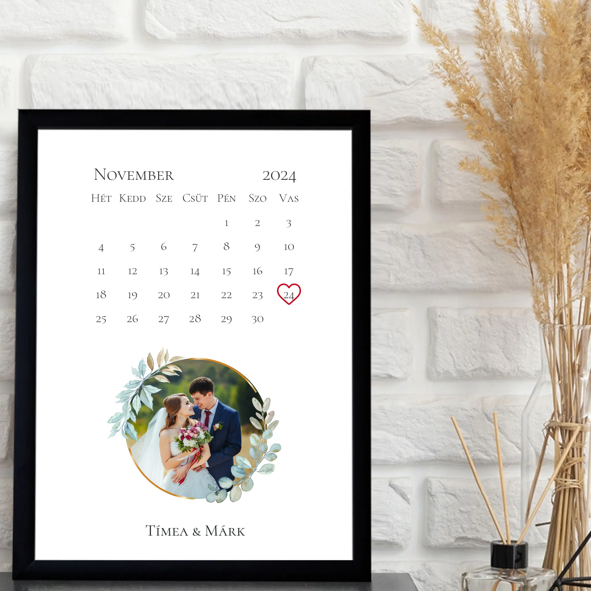 1-egyedi-ajandekok-frame-mockup-fekete