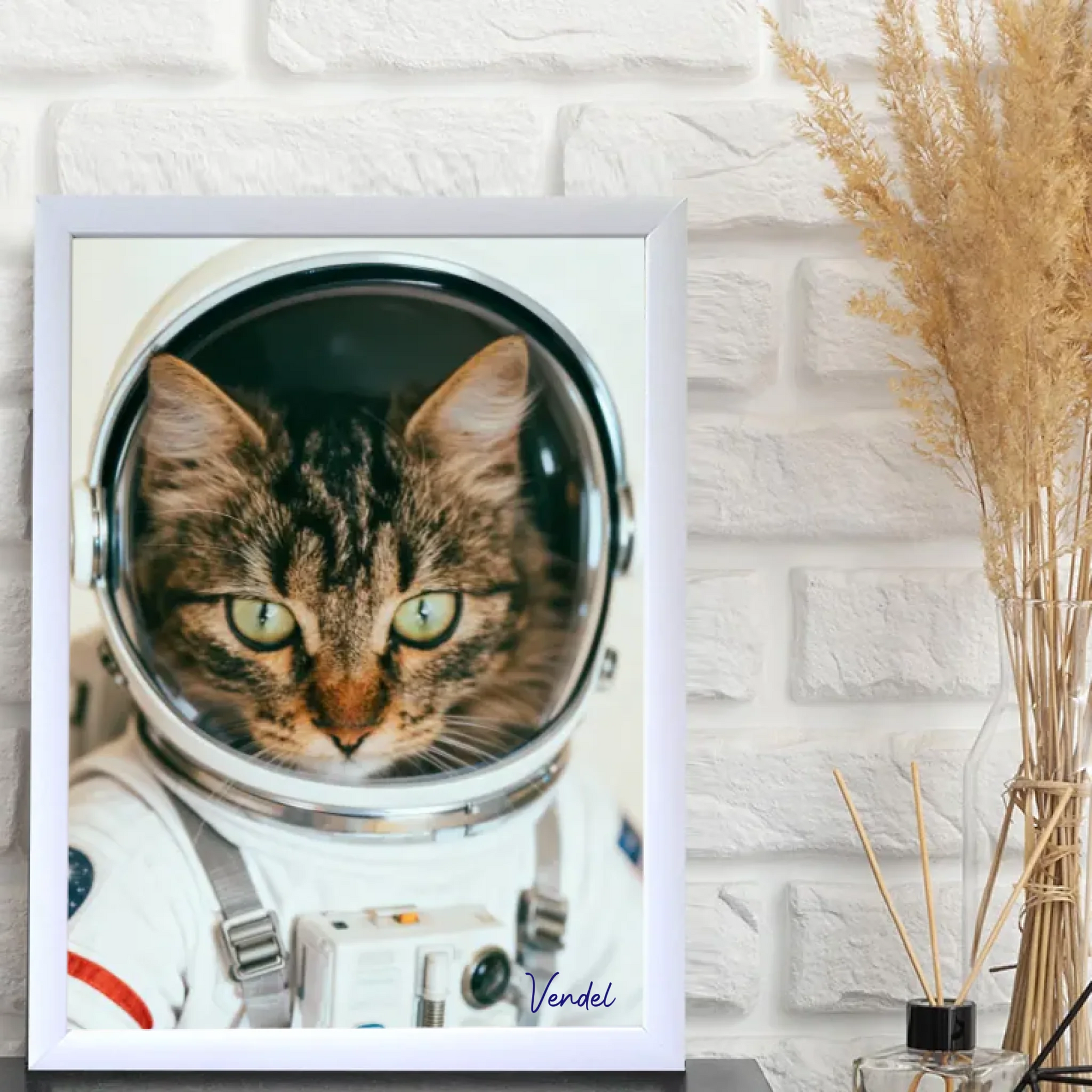 1-egyedi-ajandekok-frame-mockup-feher