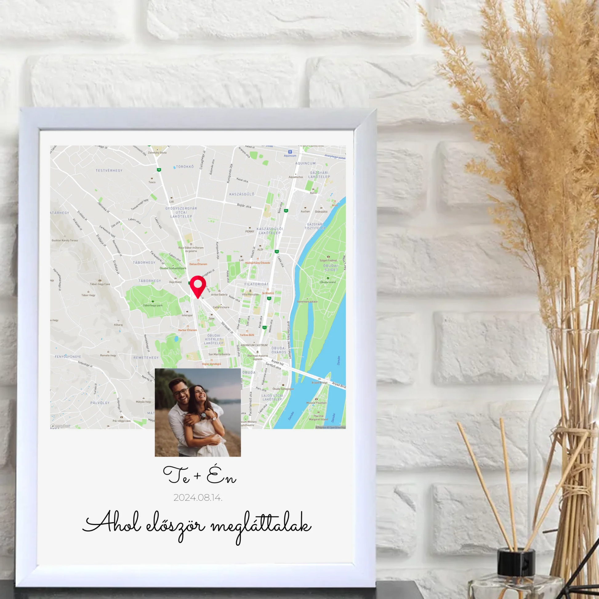 1-egyedi-ajandekok-frame-mockup-feher