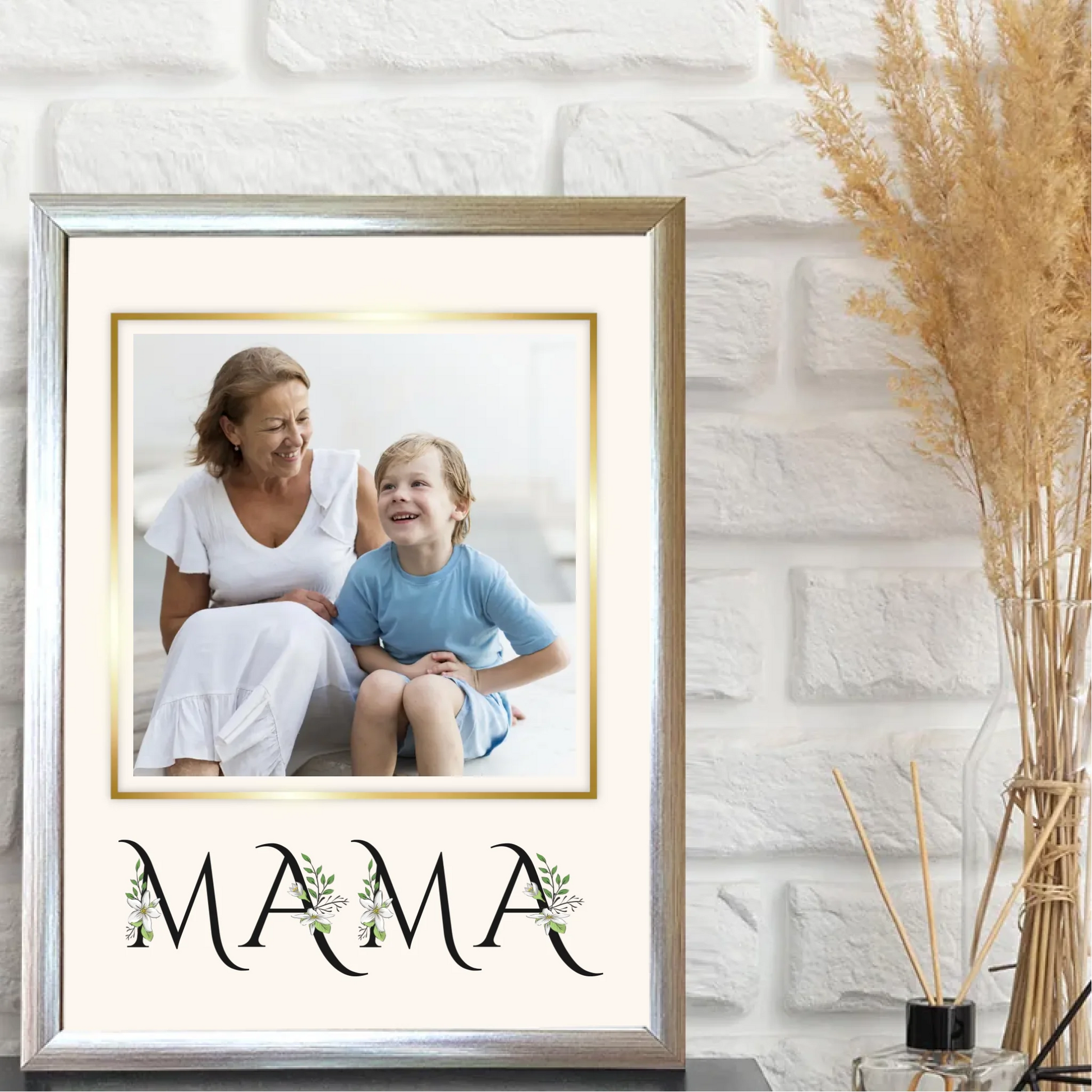 1-egyedi-ajandekok-frame-mockup-ezust