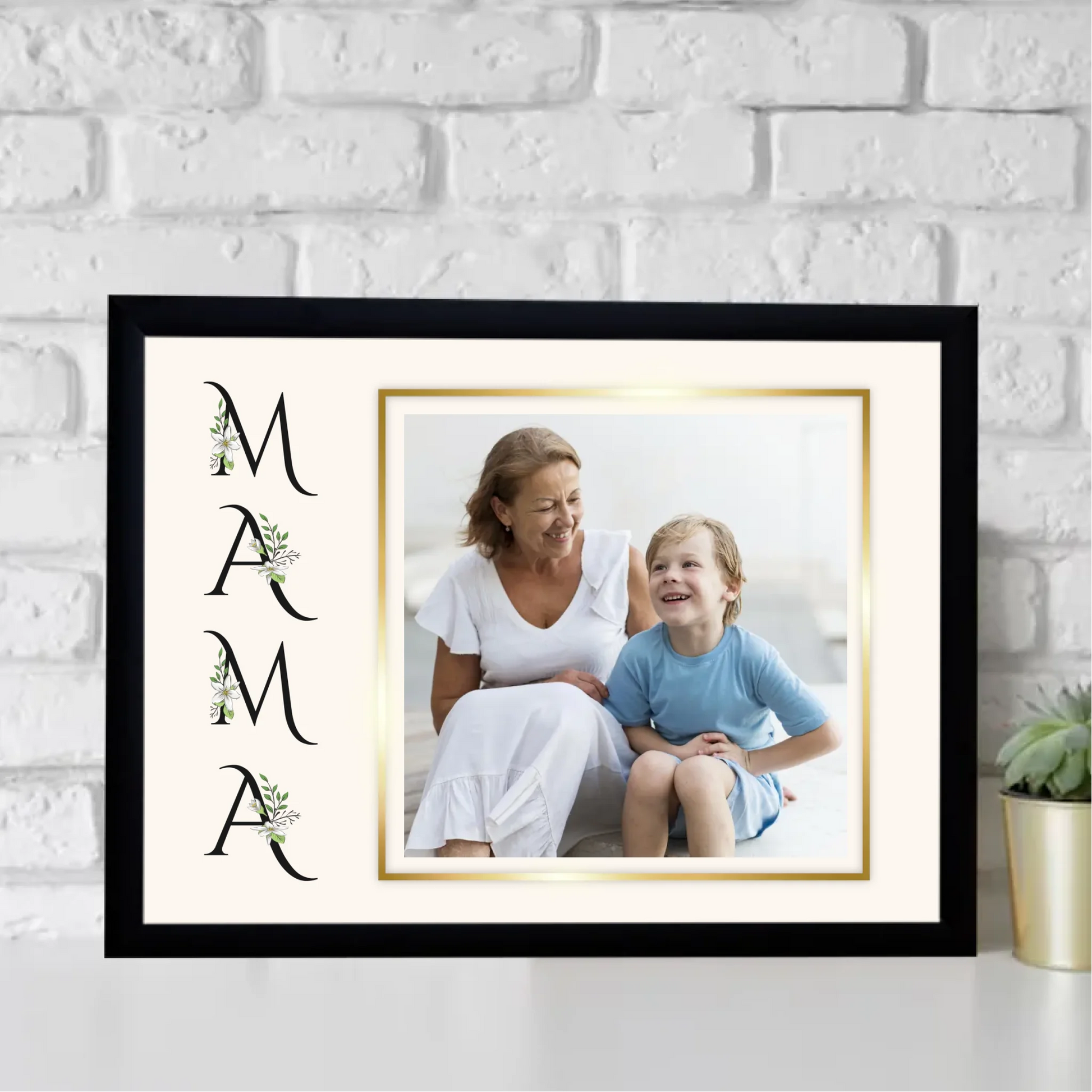 fekete-egyedi-ajandekok-frame-mockup-1