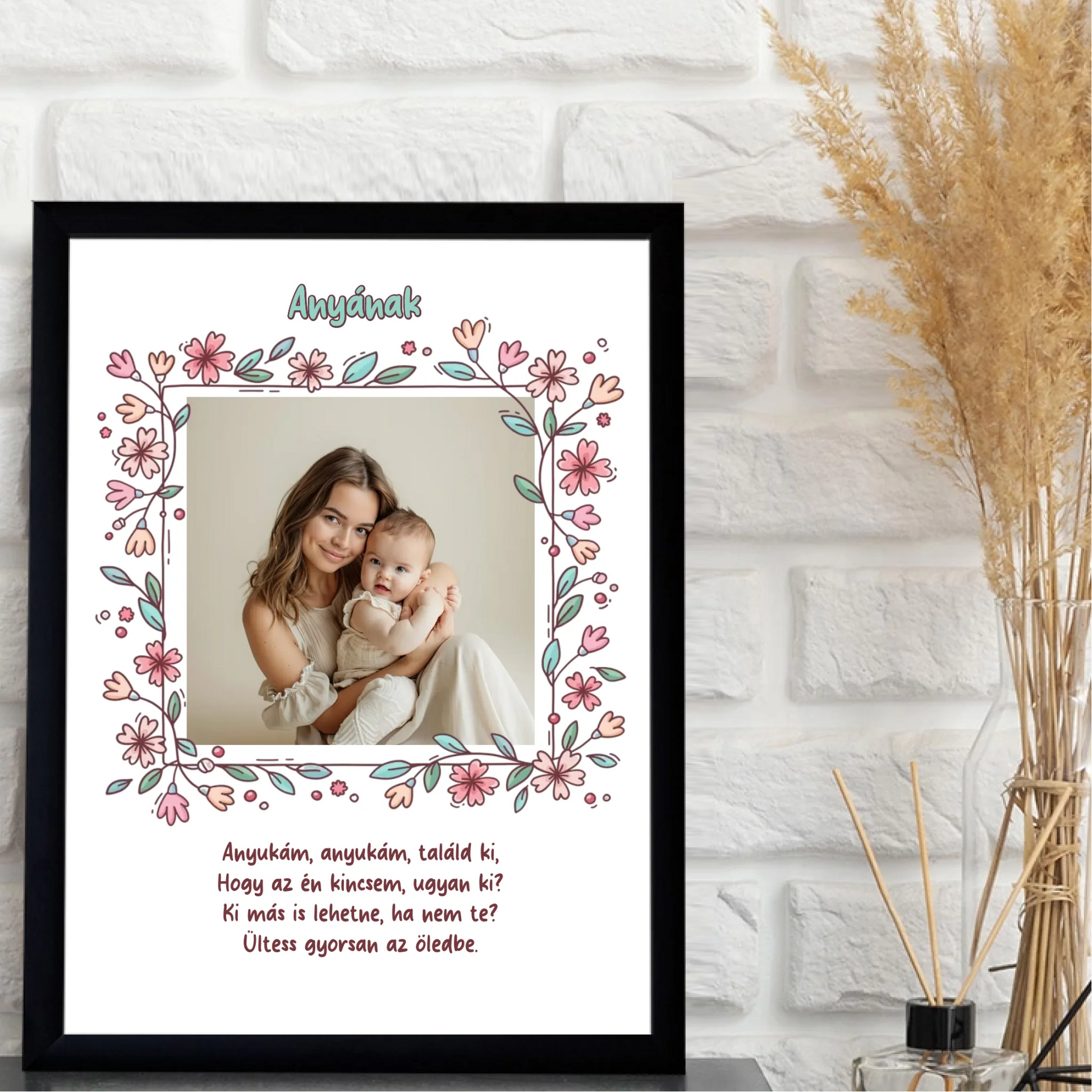 1-egyedi-ajandekok-frame-mockup-fekete