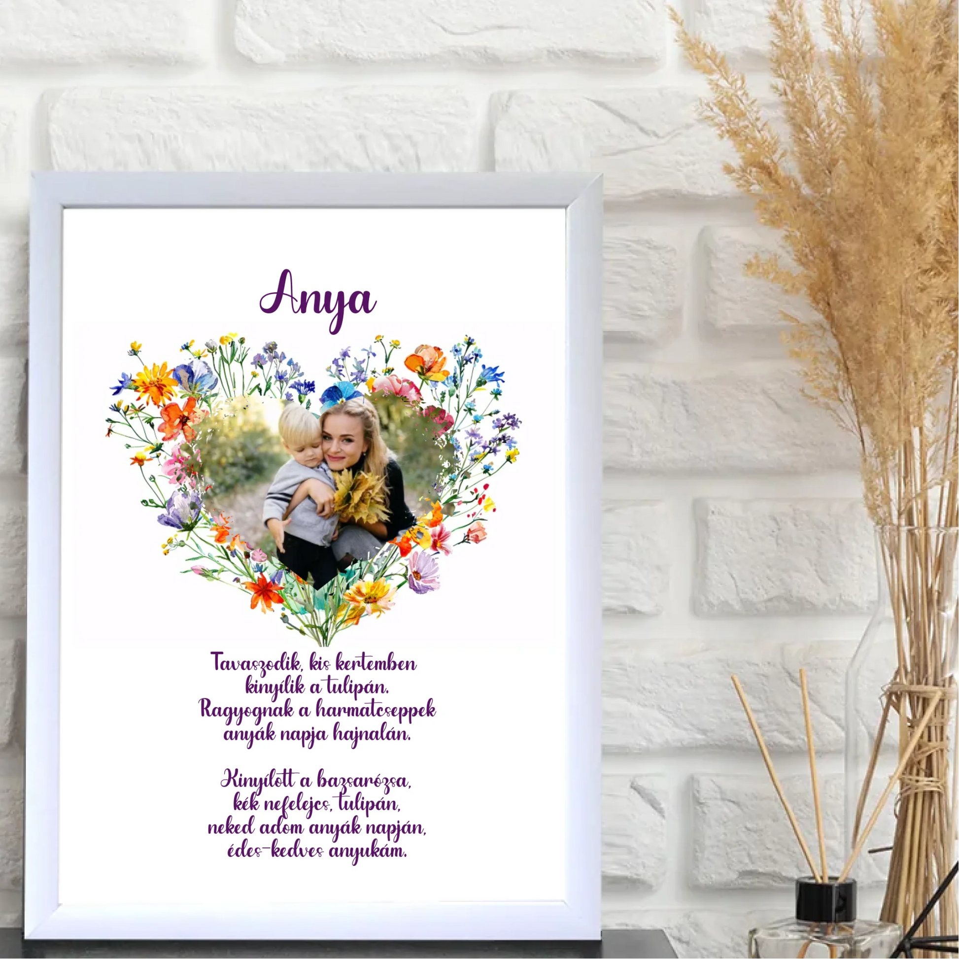 1-egyedi-ajandekok-frame-mockup-feher