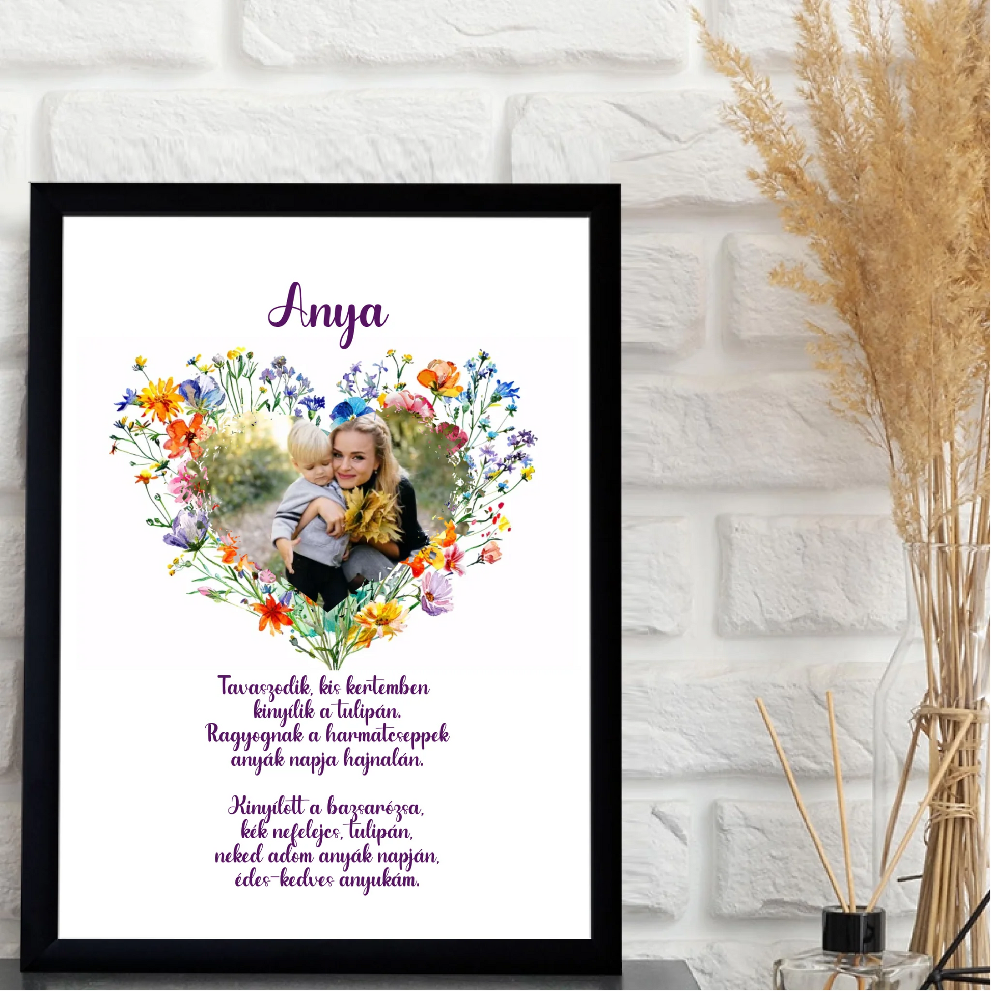 1-egyedi-ajandekok-frame-mockup-fekete