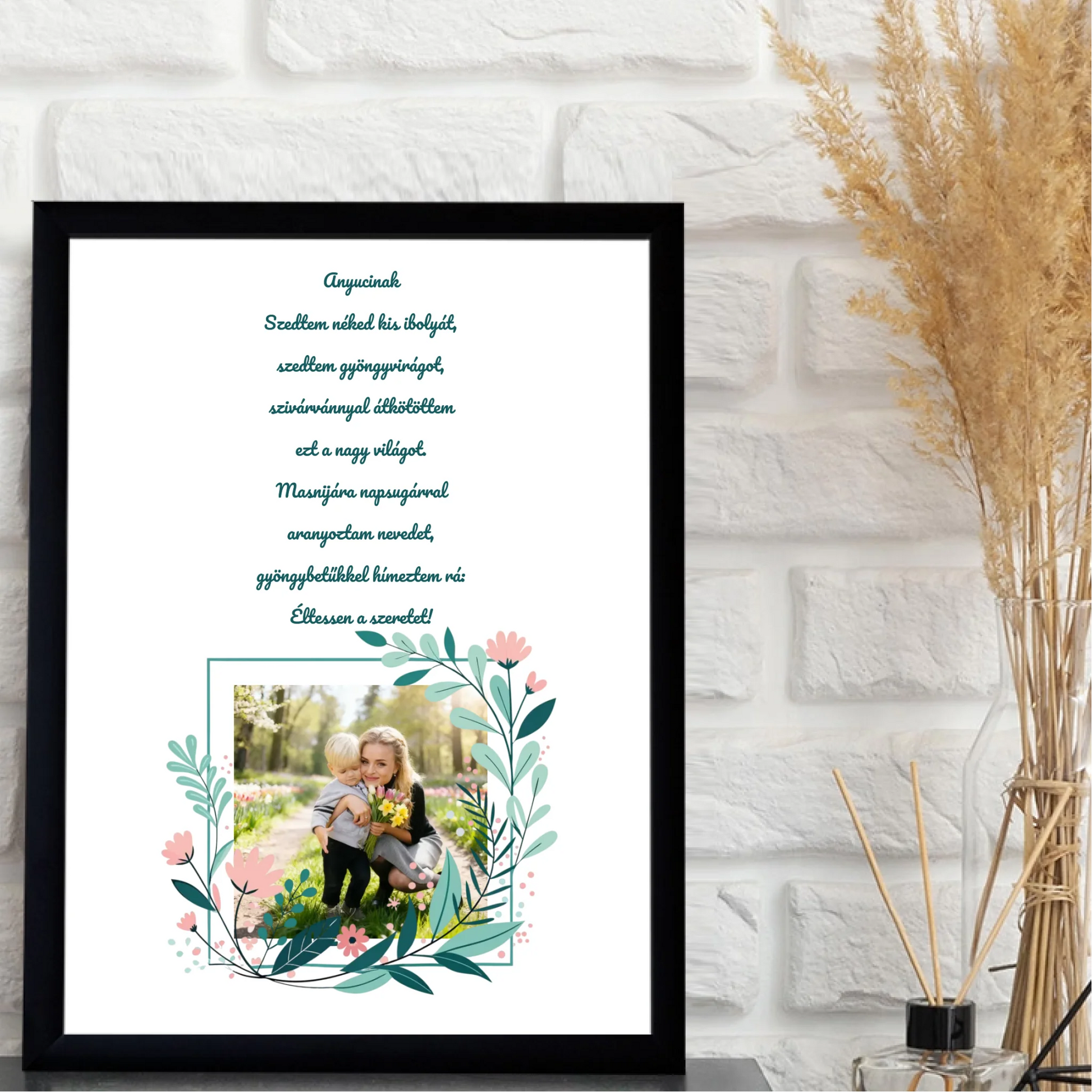 1-egyedi-ajandekok-frame-mockup-fekete