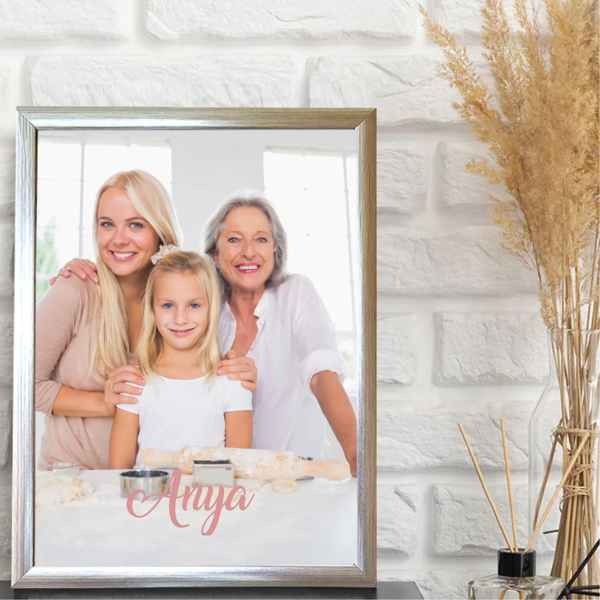 1-egyedi-ajandekok-frame-mockup-ezust