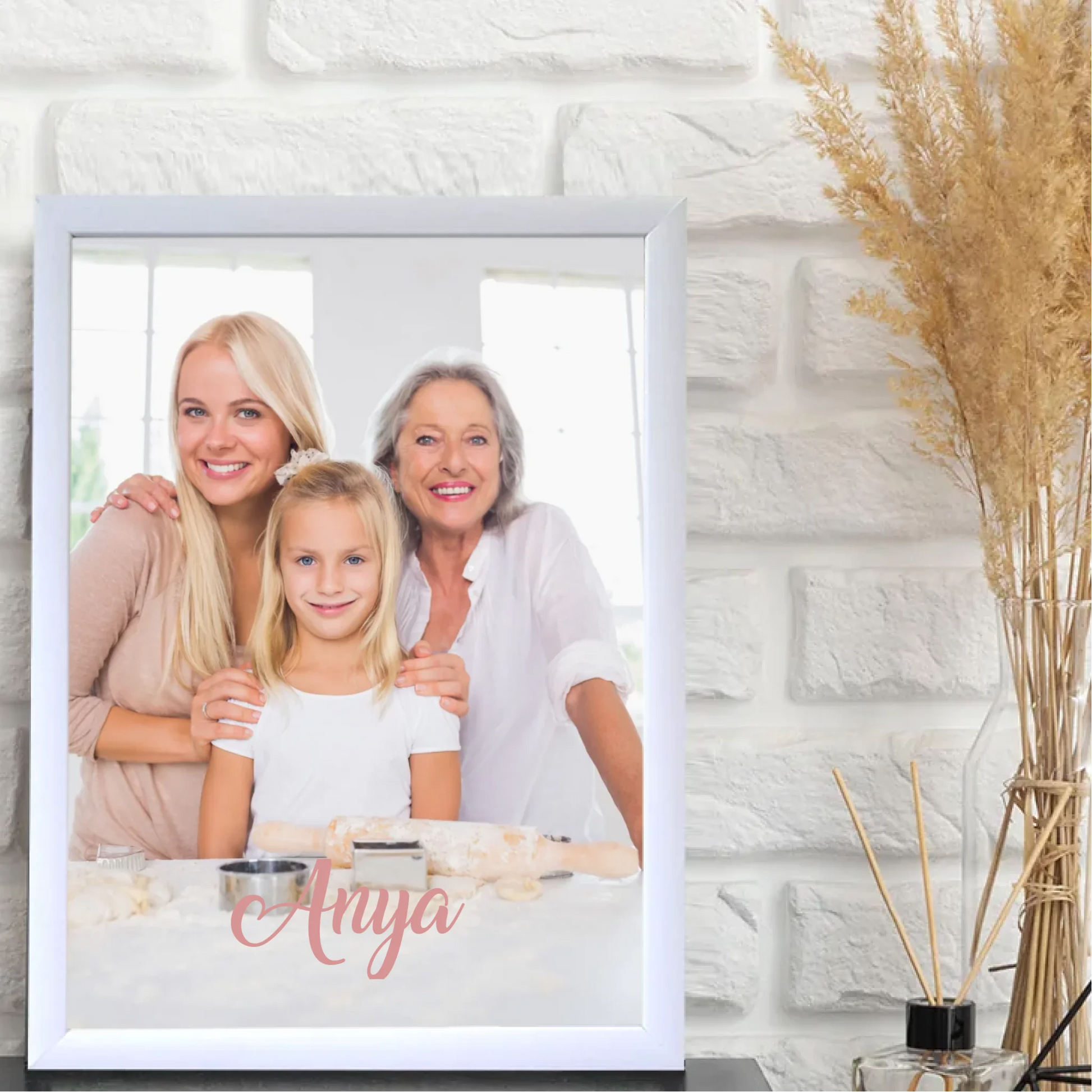 1-egyedi-ajandekok-frame-mockup-feher
