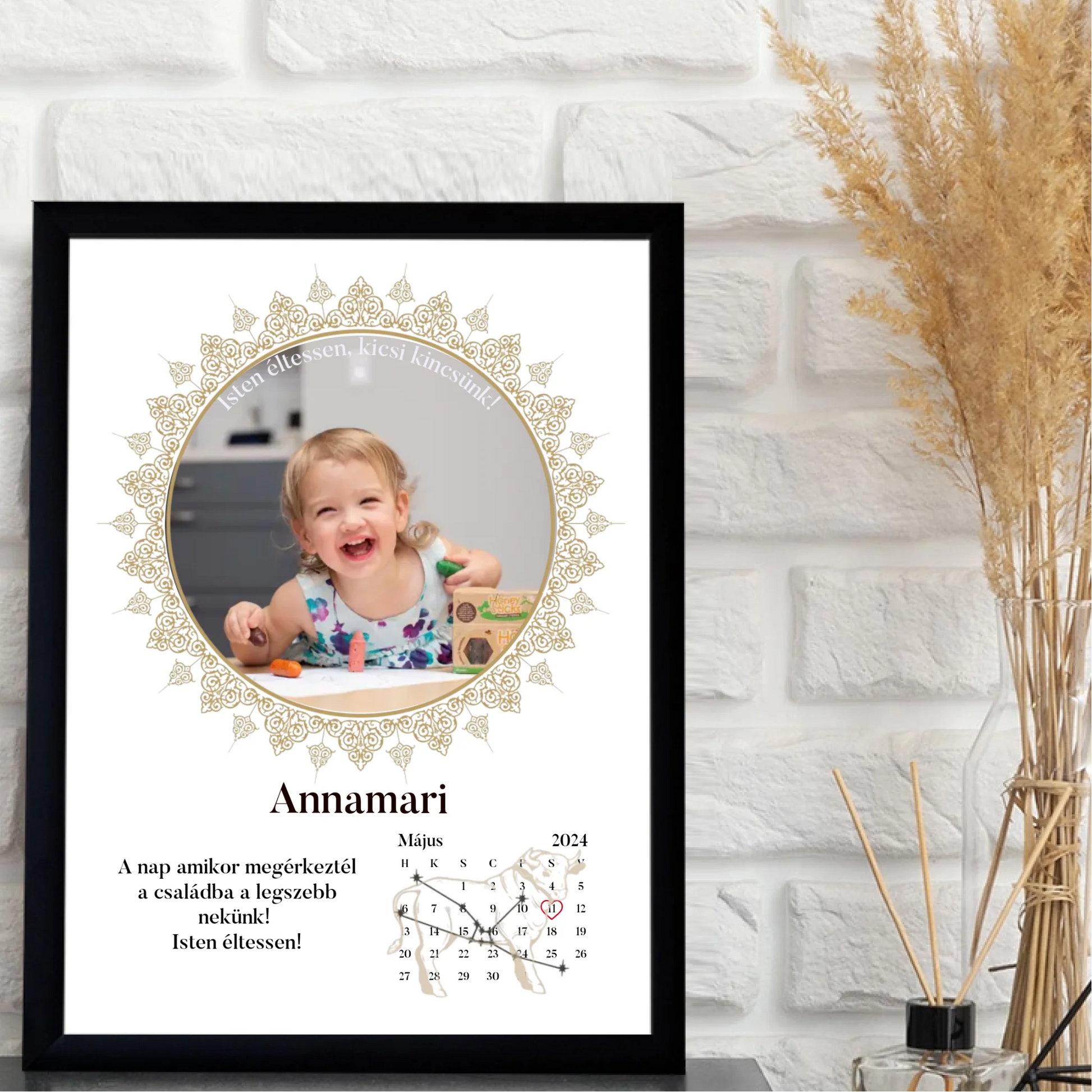 1-egyedi-ajandekok-frame-mockup-fekete