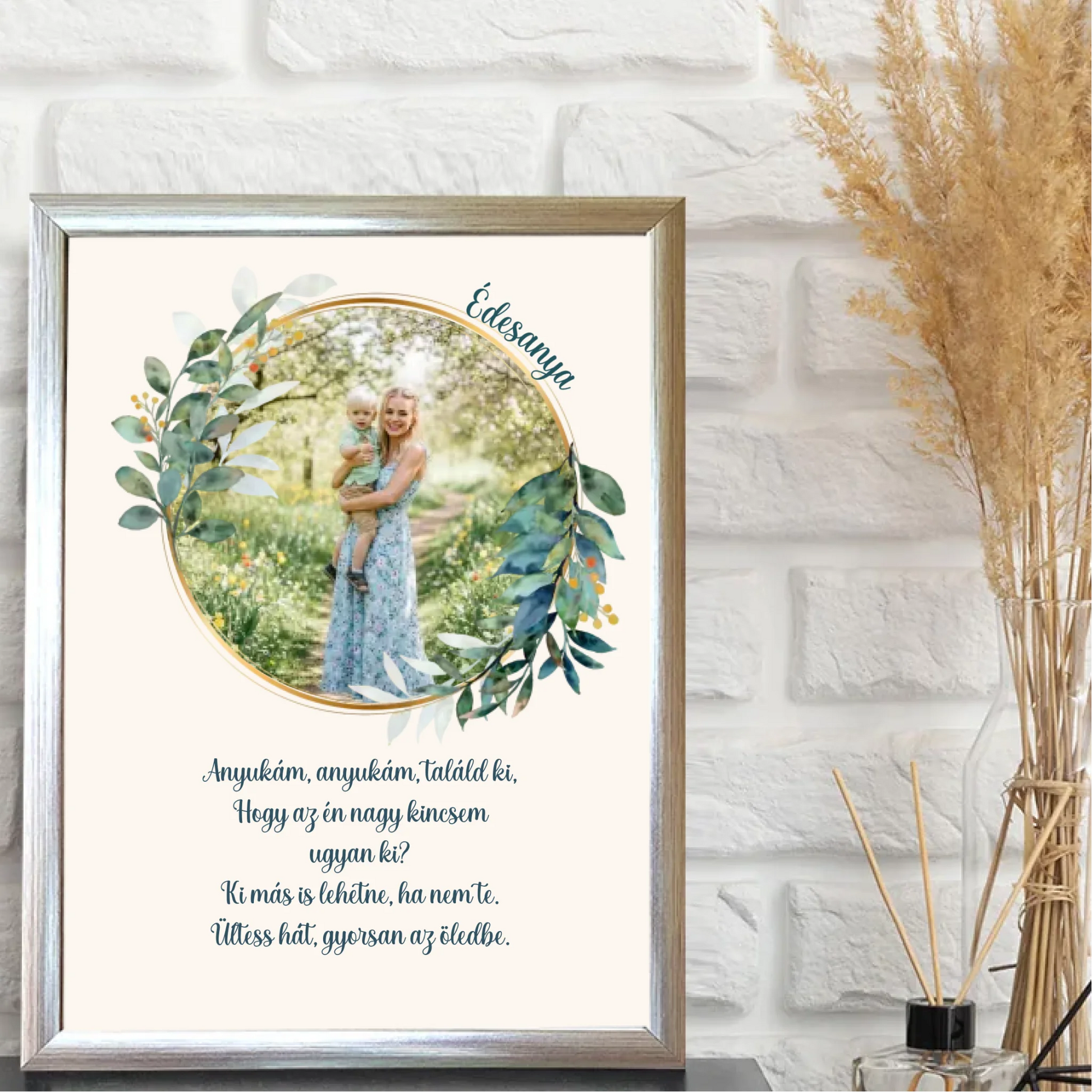 1-egyedi-ajandekok-frame-mockup-ezust
