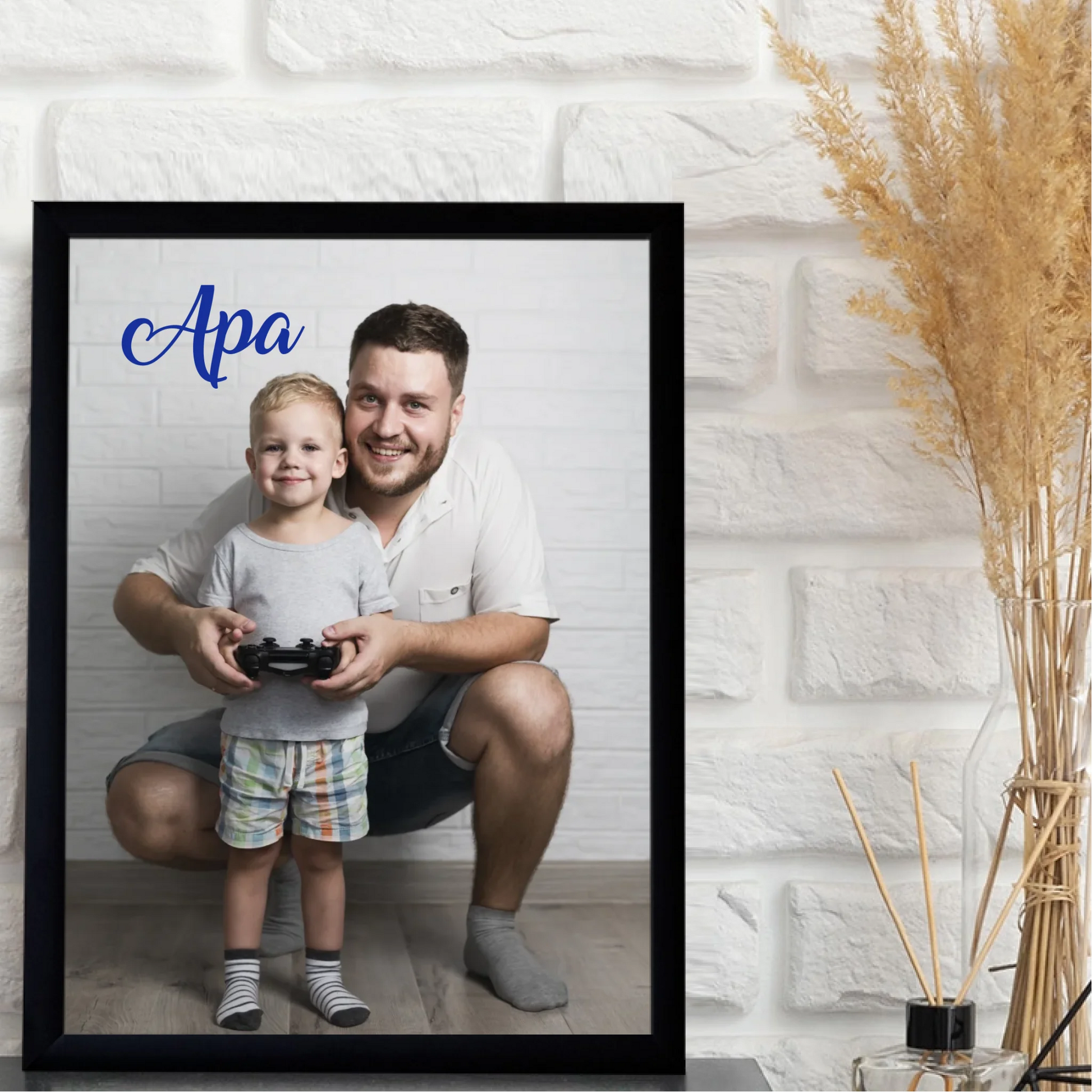1-egyedi-ajandekok-frame-mockup-fekete