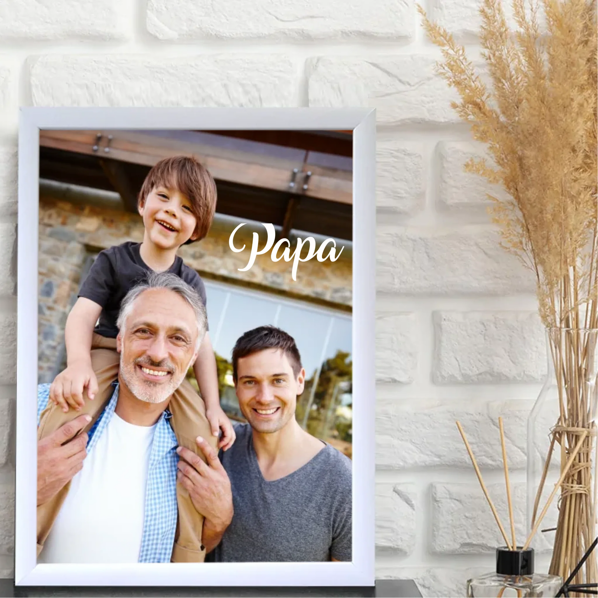 1-egyedi-ajandekok-frame-mockup-feher