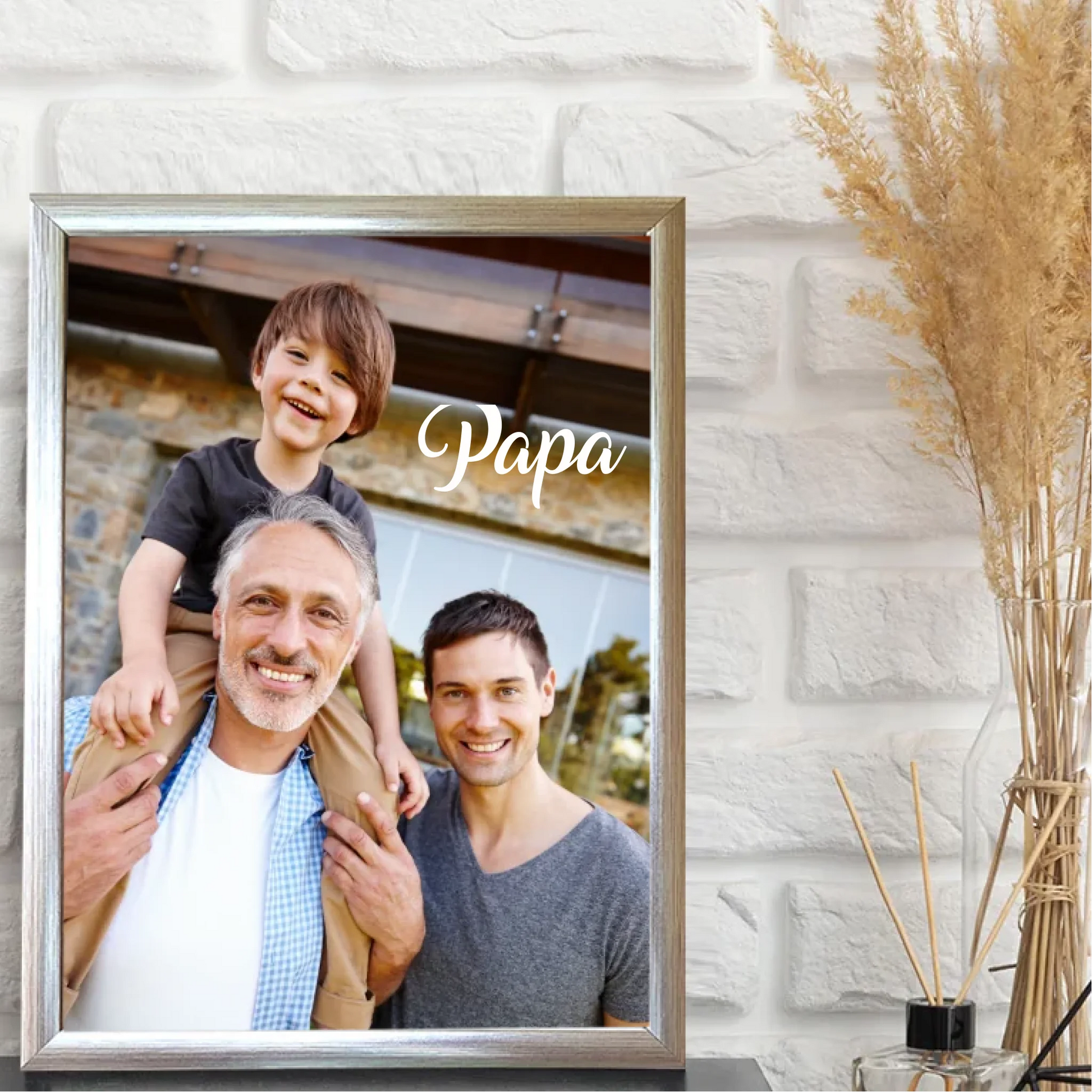1-egyedi-ajandekok-frame-mockup-ezust